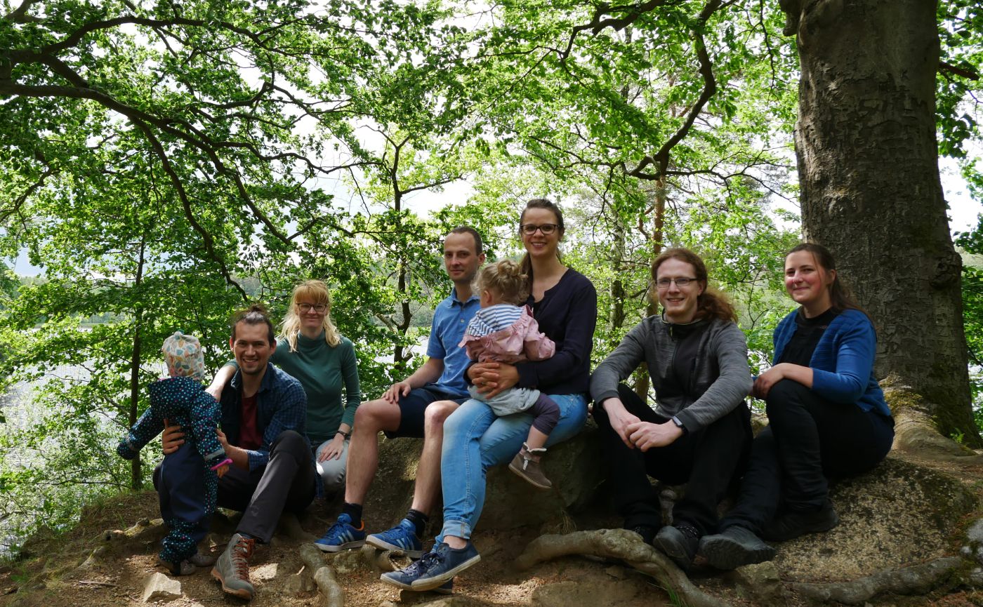 Das sind wir drei Familien.